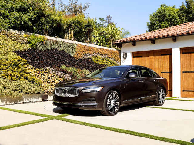2021 Volvo S90 Review