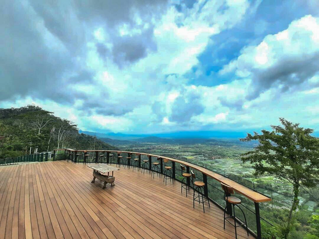 Liburan Seru Di Mata Langit, Borobudur