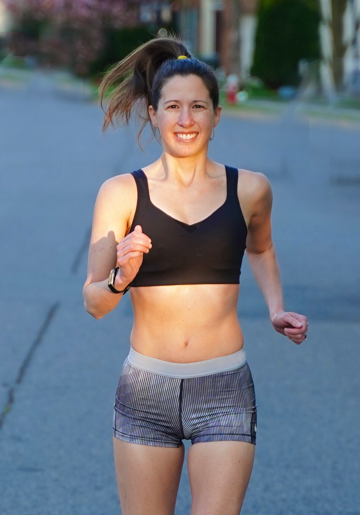 Research finds running in the wrong sized sports bra shortens your stride