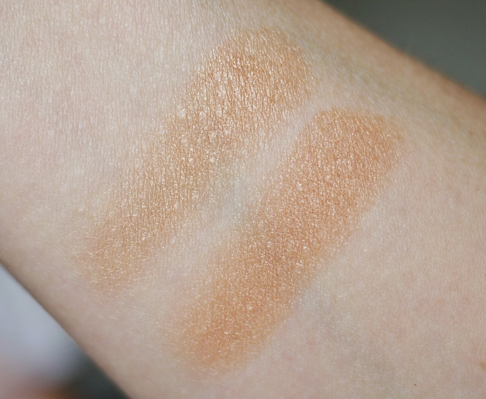 Making up 4 my age Physicians Formula Bronze Booster Airbrushing