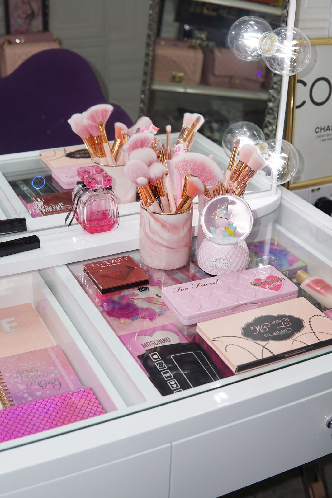 The Best Hollywood Vanity Mirror Malaysia in studio size with dresser