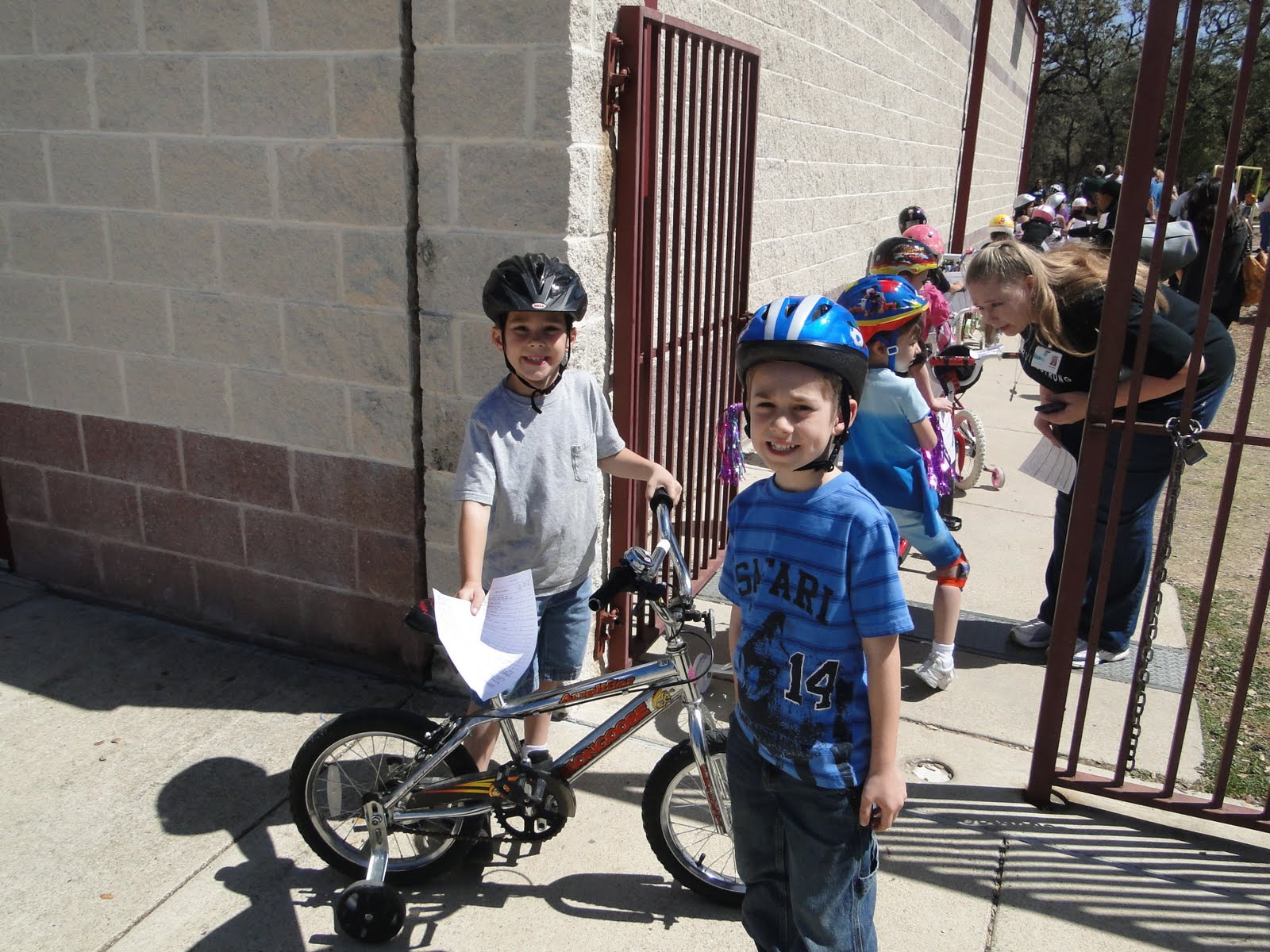 The Gurrs: Bike Rodeo