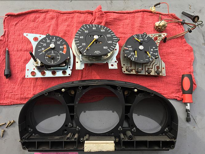 MercedesBenz W123 and R107 DIY Mercedes Gauge Needle Painting & Restoration