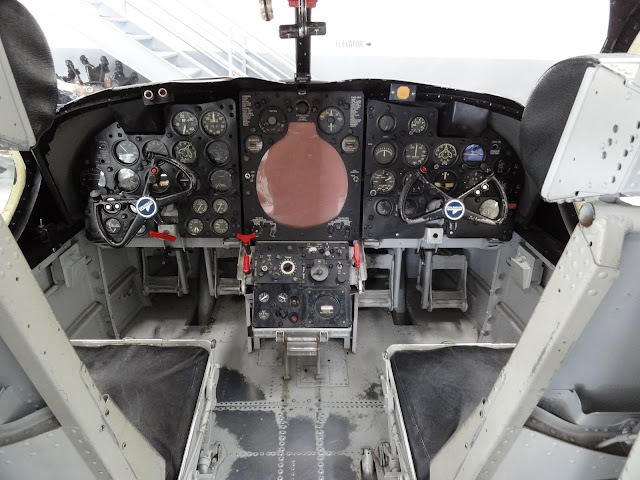 Plastic Models on the Internet: Cockpit walkaround vol.1: Grumman S2 ...