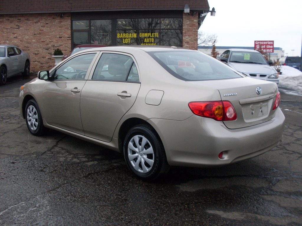 2010 Toyota corolla le parts