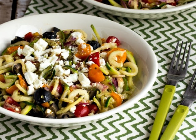 Greek Zucchini Noodles (Zoodles) with Feta, Olives, Artichokes and Tomatoes #healthy #glutenfree