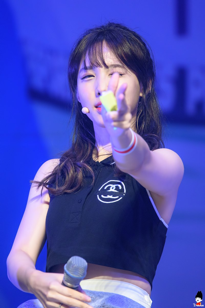 TWICE Nayeon's Adorable 'Shoot'! : Daily Korean ShowBiz News