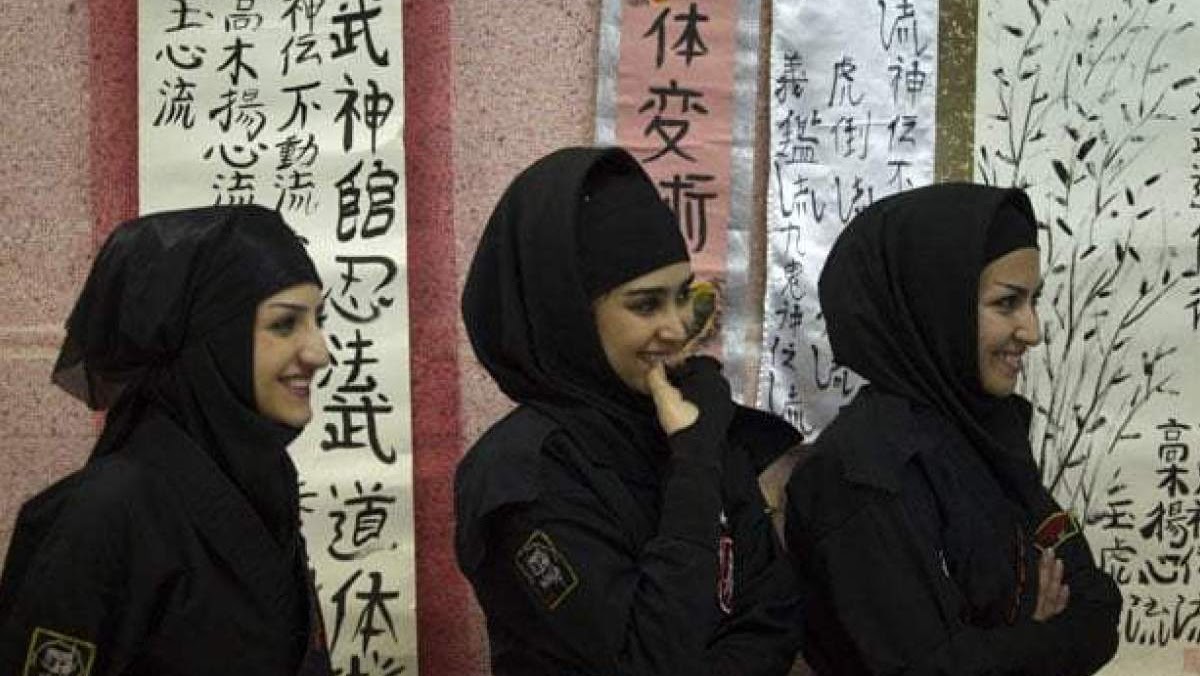 Nikah Mut Ah Menurut Majelis Ulama Indonesia Mui