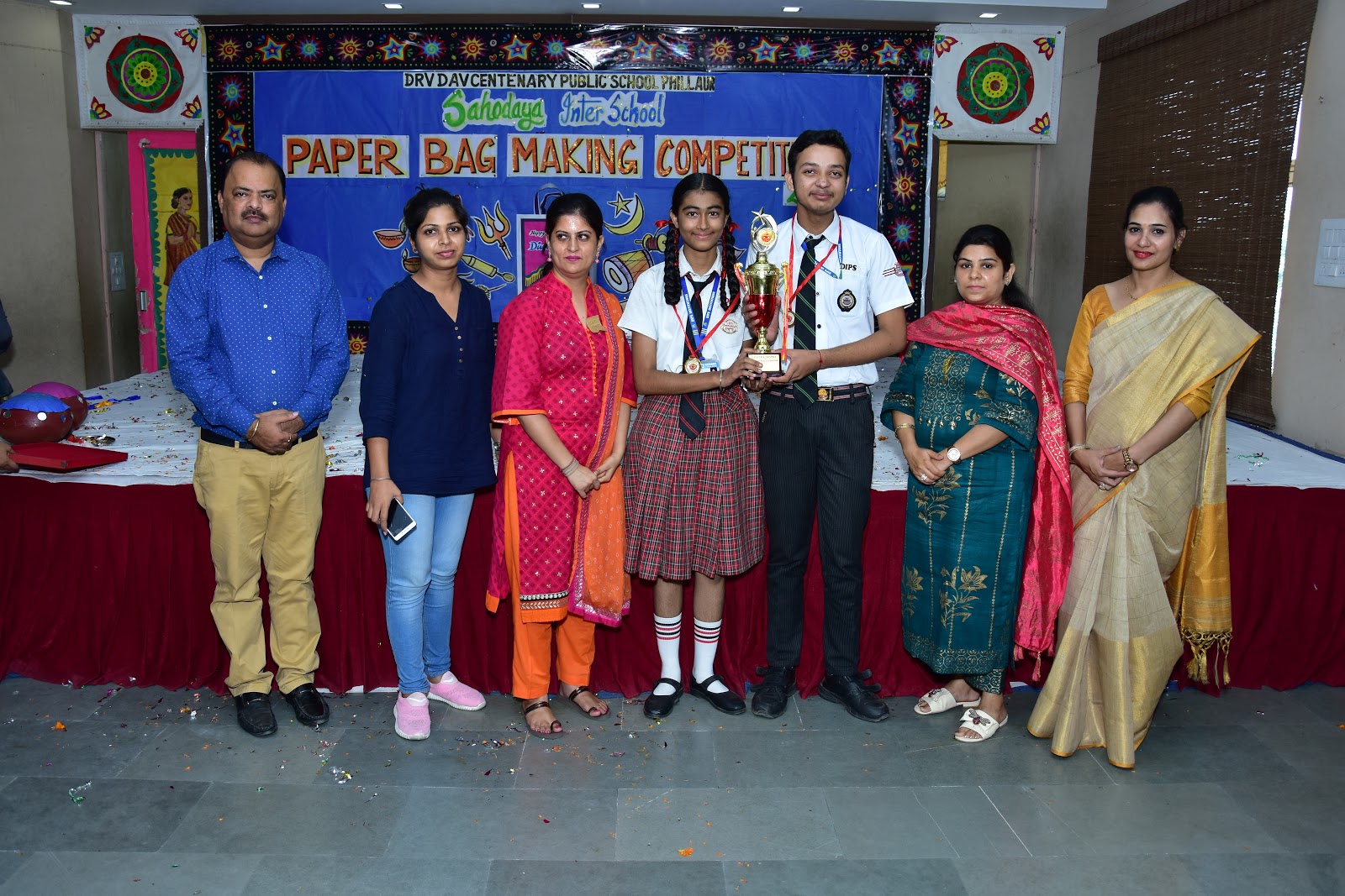 DAV'S HEAD,HEART& SOUL “SAHODAYA INTER SCHOOL PAPER BAG MAKING