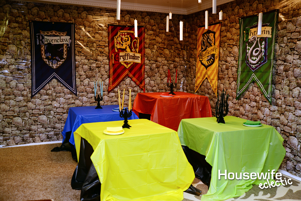 HARRY POTTER TABLE DECORATIONS FOR THE BEST PARTY EVER