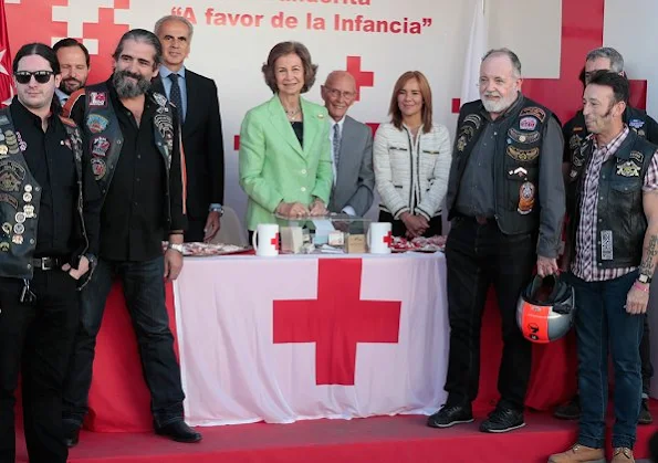 Queen Sofia's fundraising event bears the slogan of 'Di sí a la infancia' and aims to satisfy vital needs of children when they are defenseless