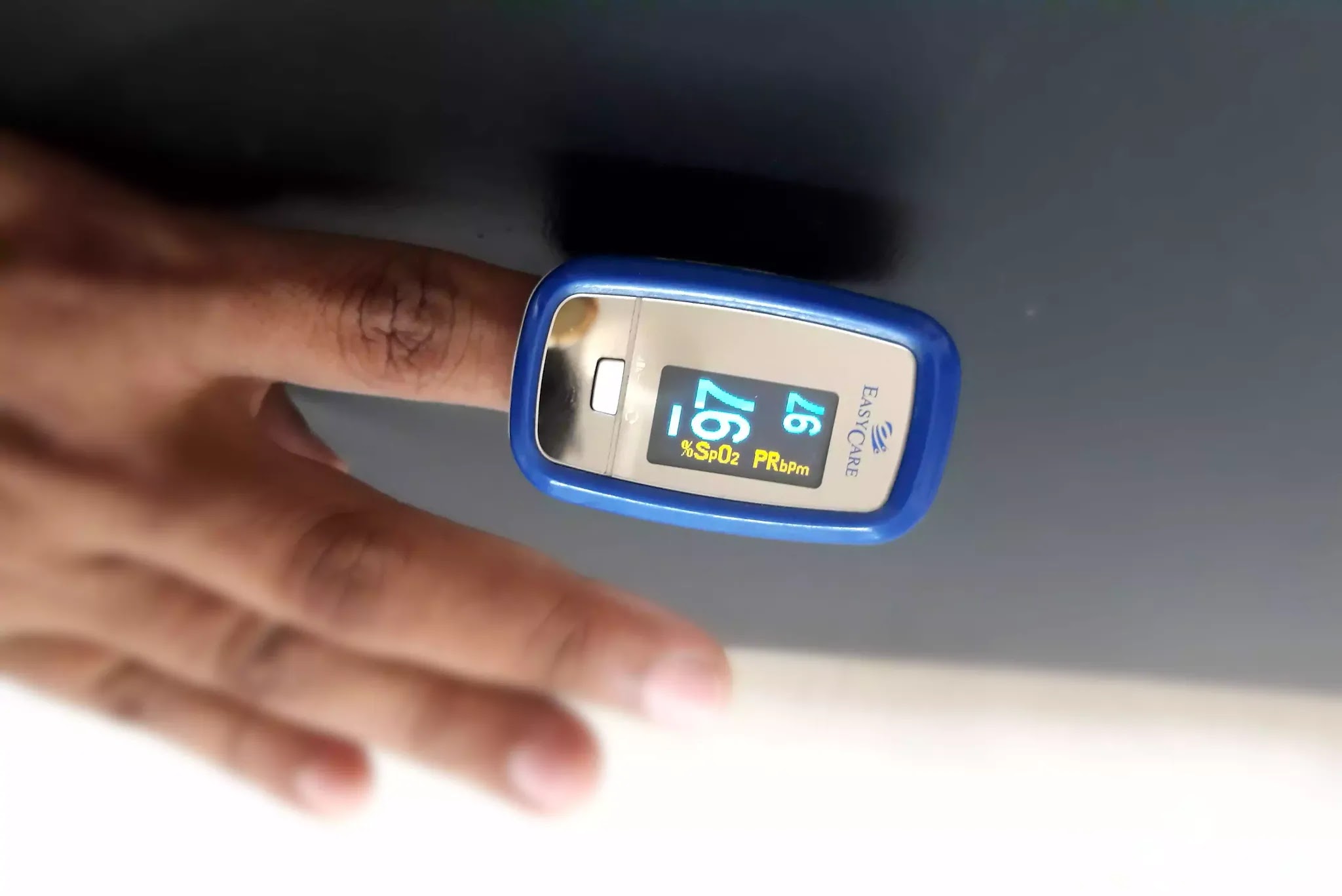 Pulse oximeter: How it works, use, reading chart