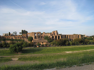 Ruins-of-Domus-Augustana-on-Palatin-Hill-Rome-Italy