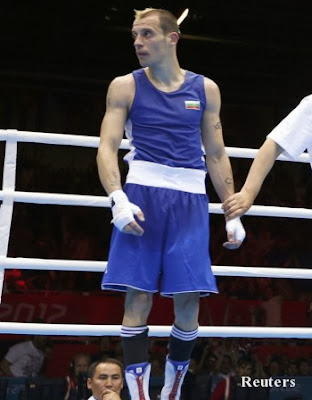 Капитанът на националния ни отбор по бокс Детелин Далаклиев пристигна в България днес, след като отпадна на четвъртфиналите на олимпийския боксов турнир в Лондон.