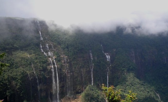 cherrapunji, 10 Best Monsoon Tourist Places In India