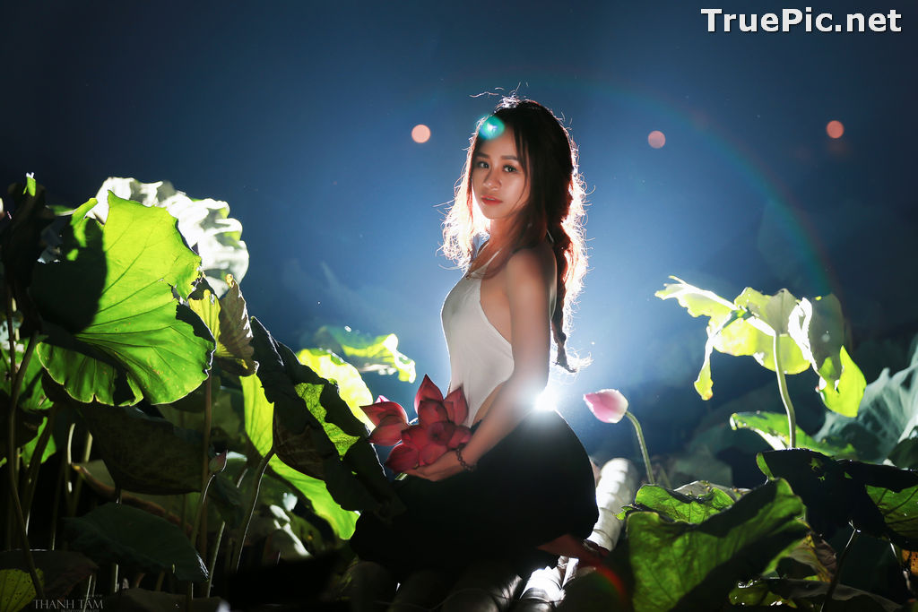 Image Vietnamese Model - Ha Minie - Beauty Girl and Lotus Flower #2 - TruePic.net - Picture-11
