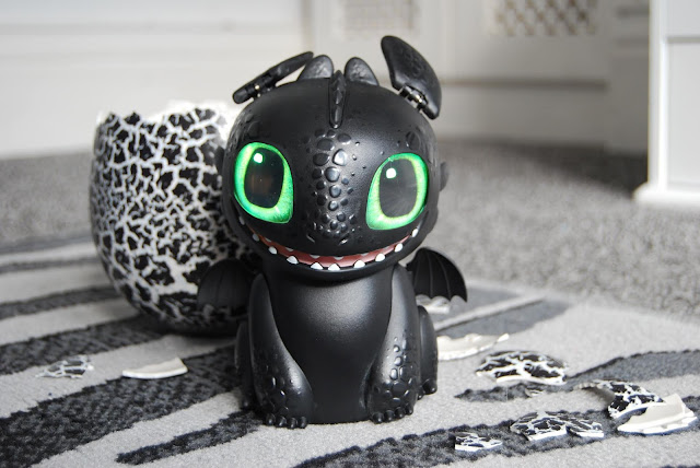 Chic Geek Diary: DreamWorks Dragons Hatching Interactive Baby Dragon ...