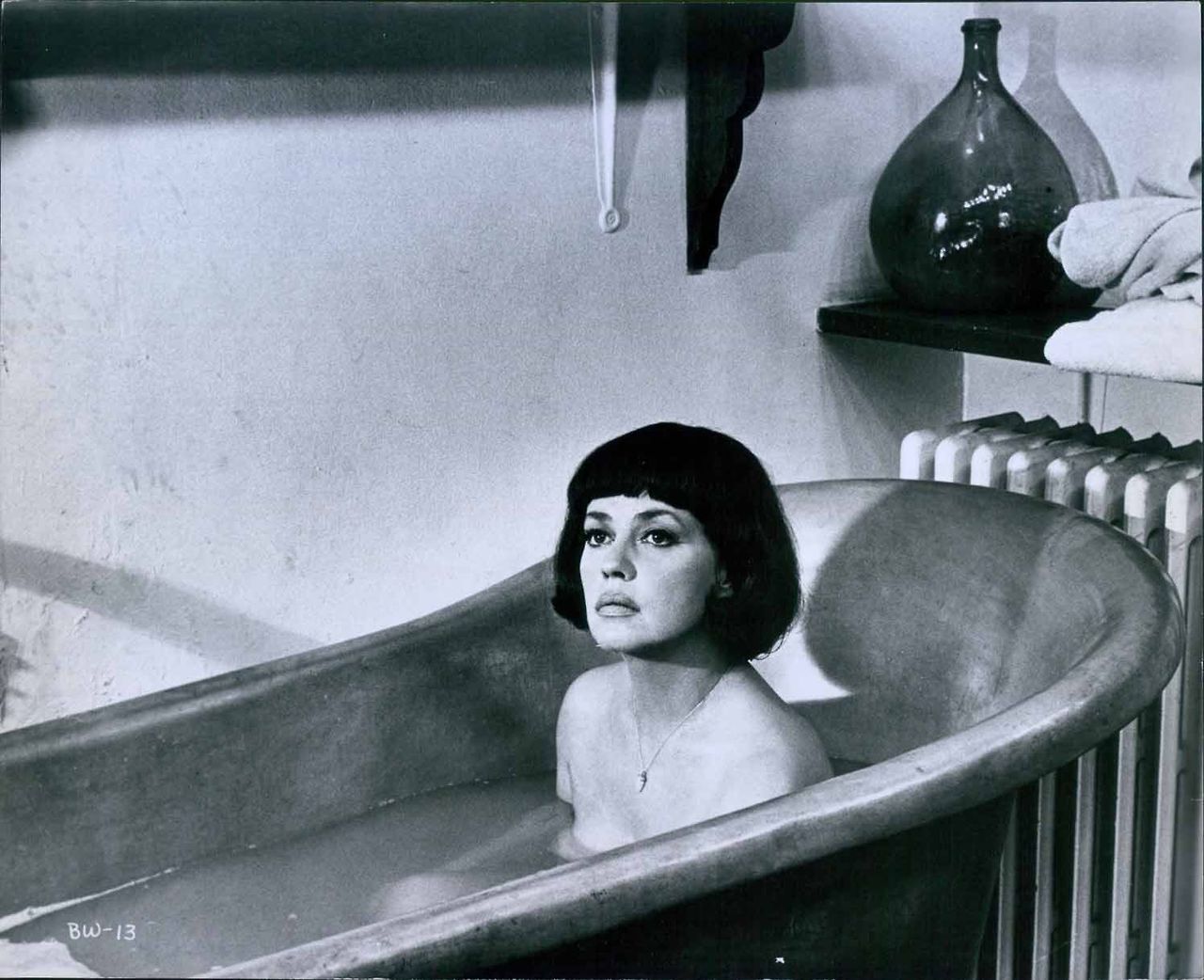 Film Noir Photos: Rub-a-dub-dub: Jeanne Moreau.