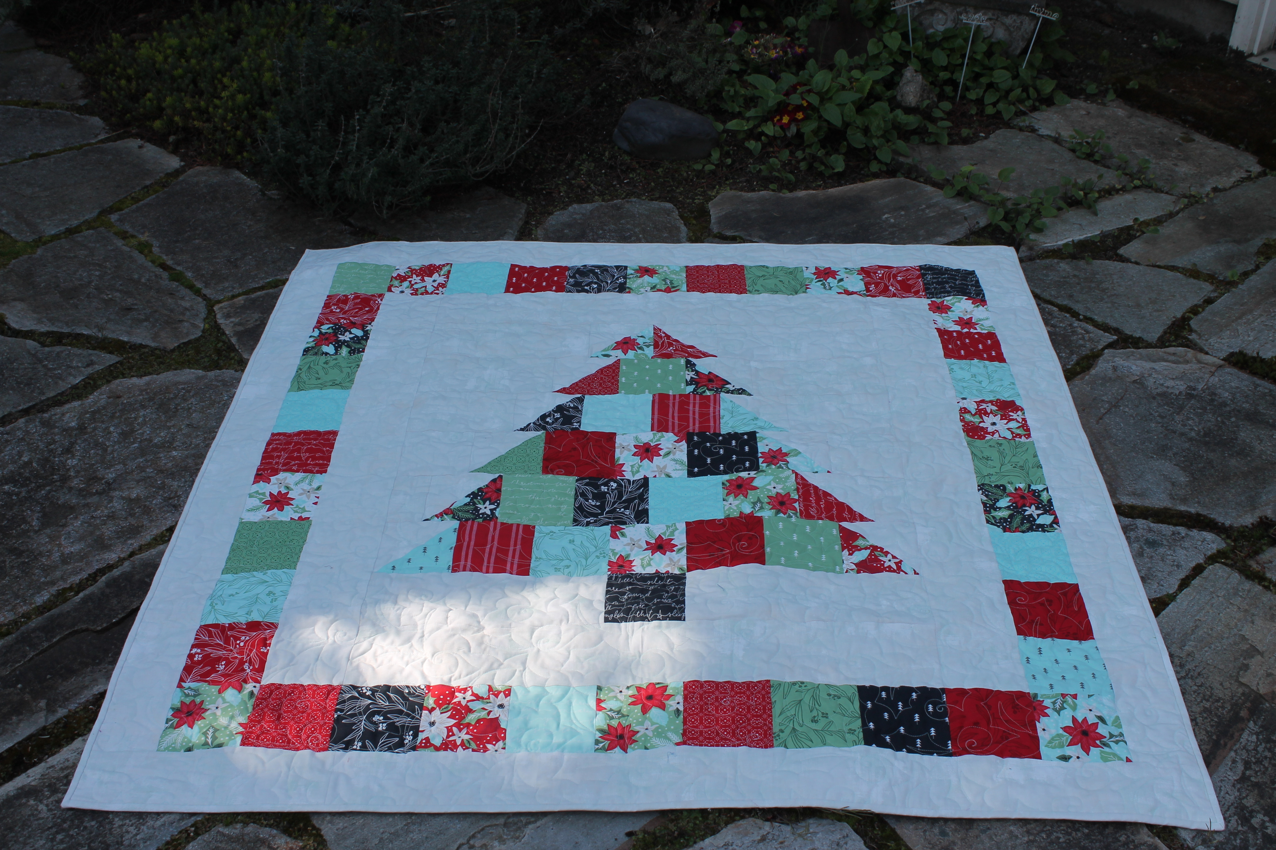 Shortcut Quilt: Charming Christmas - FREE Charm Pack Pattern - The