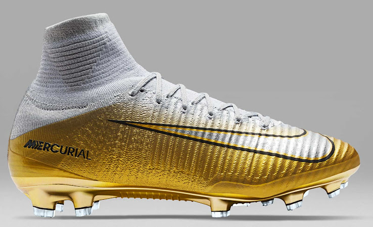 ronaldo gold football boots
