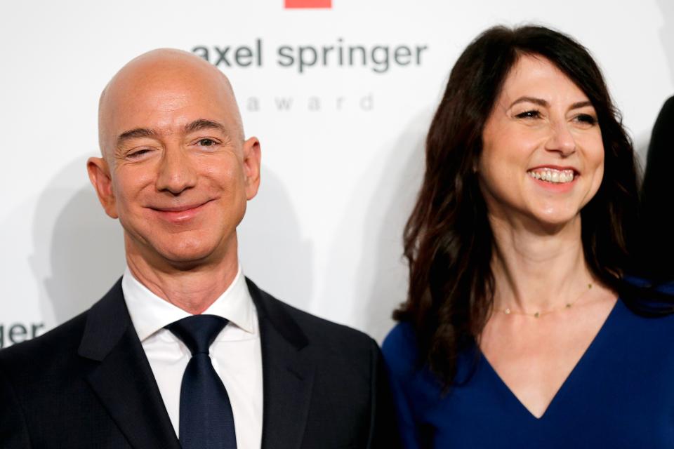 Jeff Bezos Worlds Richest Person Announces Divorce After 25 Years Of