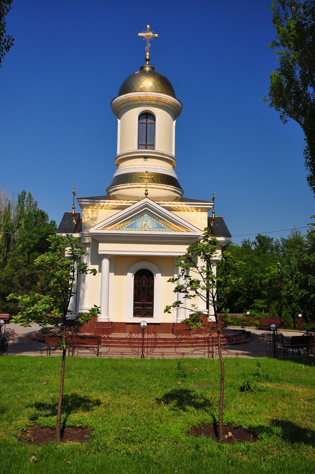 Церкви сочи православные адреса и фото Сочи. Церковь Владимира равноапостольного на Виноградной горе, фотография Соборы