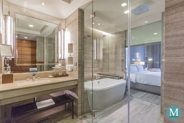 Deluxe Room at Hilton Sukhumvit Bangkok