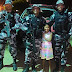 POLÍCIA MILITAR SURPREENDE MENINA DURANTE ANIVERSÁRIO EM SOUSA