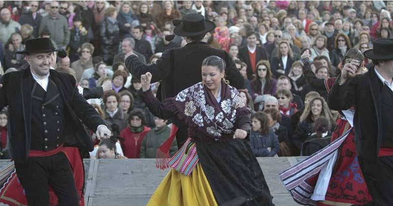 Un viaje por la red a través de las tradicion.es Fiestas de las