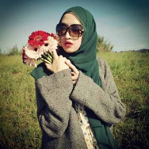 Sengaja Agar Dilihat Orang, Awas! Cara Berdandan Ini Ternyata Terlarang Bagi Muslimah Sengaja Agar Dilihat Orang, Awas! Cara Berdandan Ini Ternyata Terlarang Bagi Muslimah