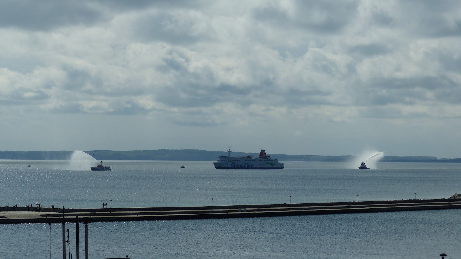 Hafenbilder Am Dienstag 4 Juni Lubecker Hafenrundschau