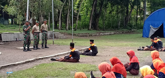 Tingkatkan Kedisiplinan, Koramil Sambirejo Latih PBB