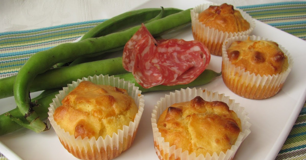 Sfizi e pasticci: Mini muffin al salame e pecorino