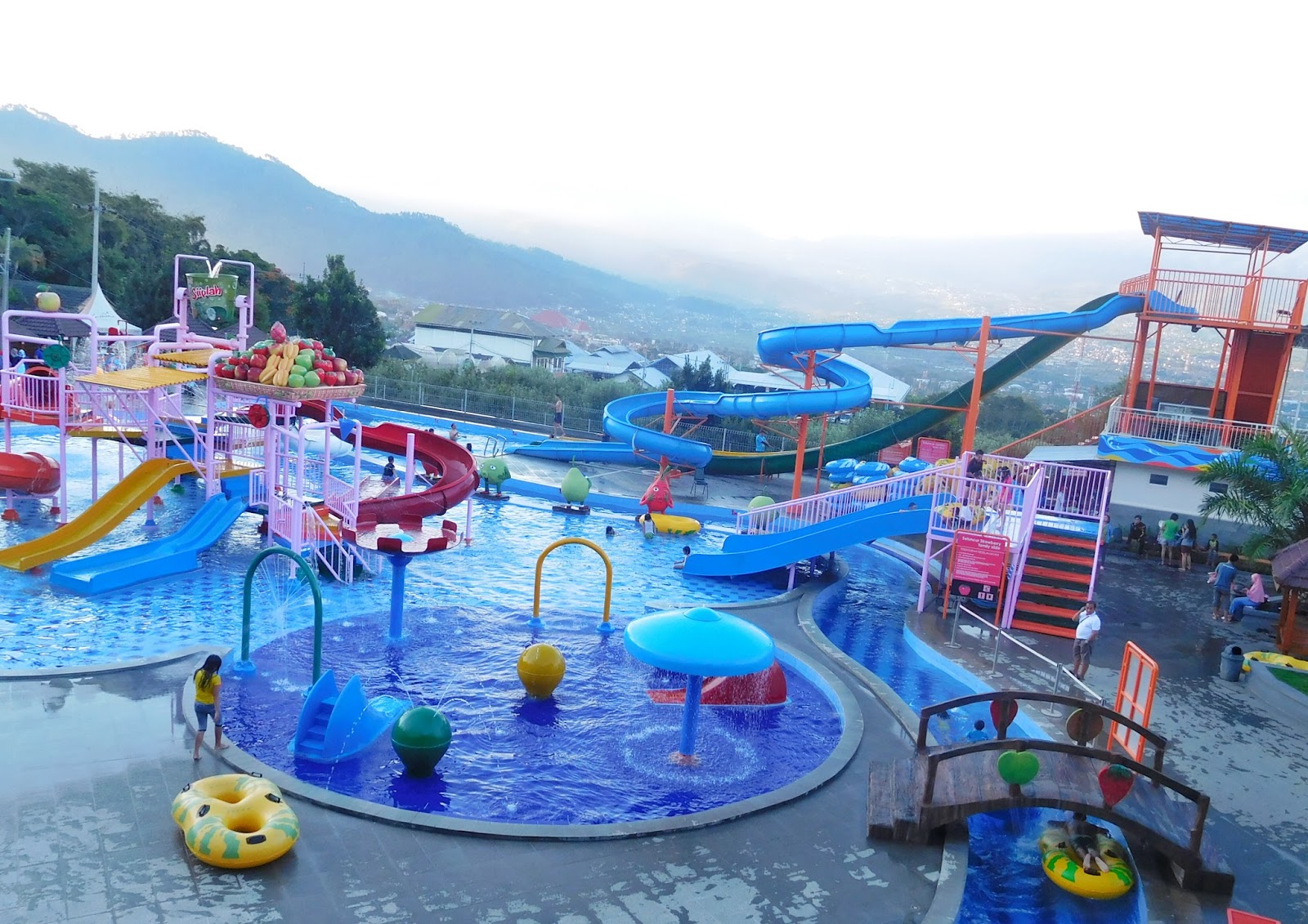 Kusuma Agrowisata Waterpark, Kolam Renang Dengan Air Hangat di Batu