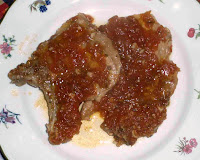 https://comidacaseraenalmeria.blogspot.com/2020/04/chuletas-con-salsa-de-tomate.html