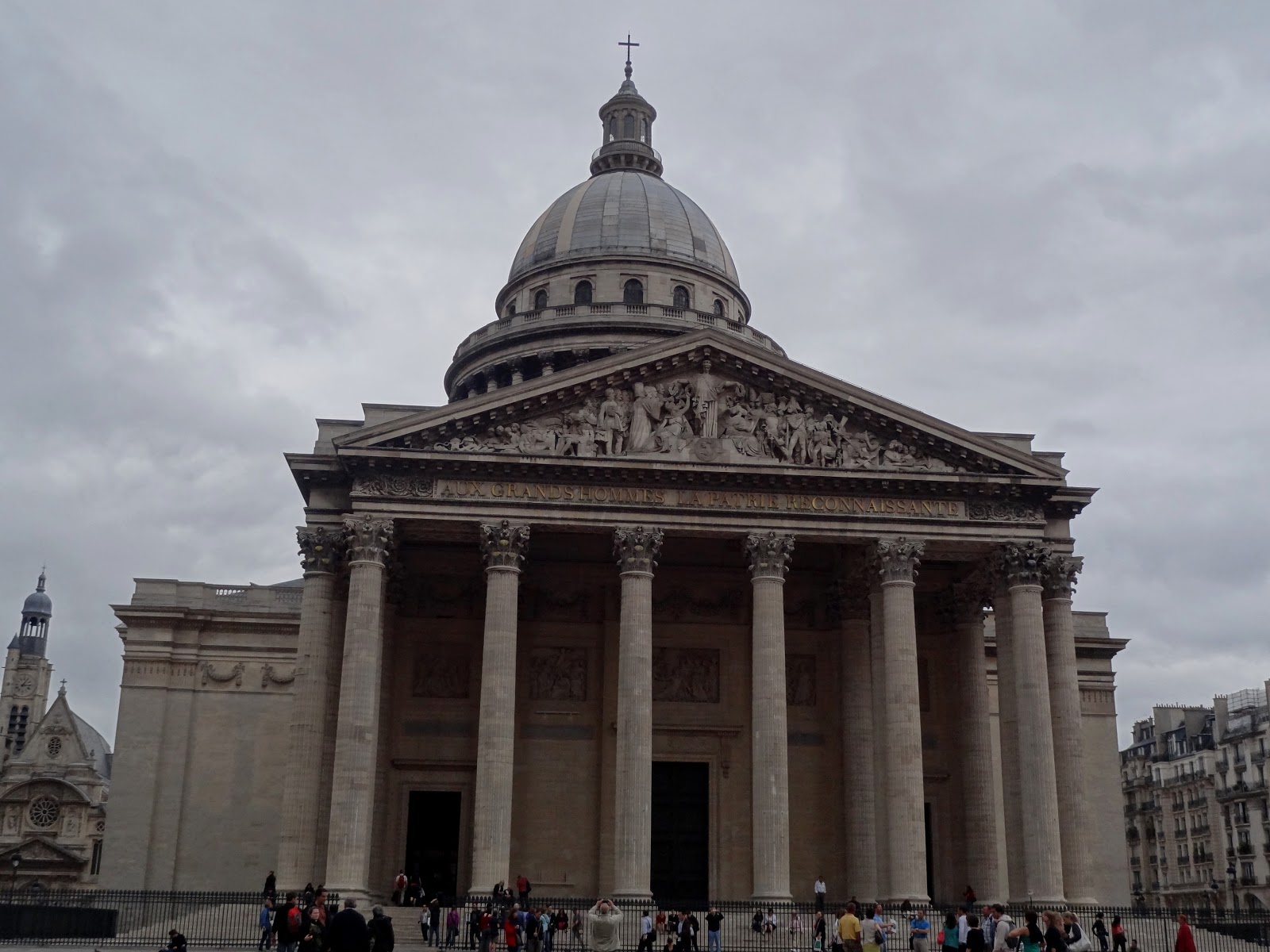 Pantheon pediment image