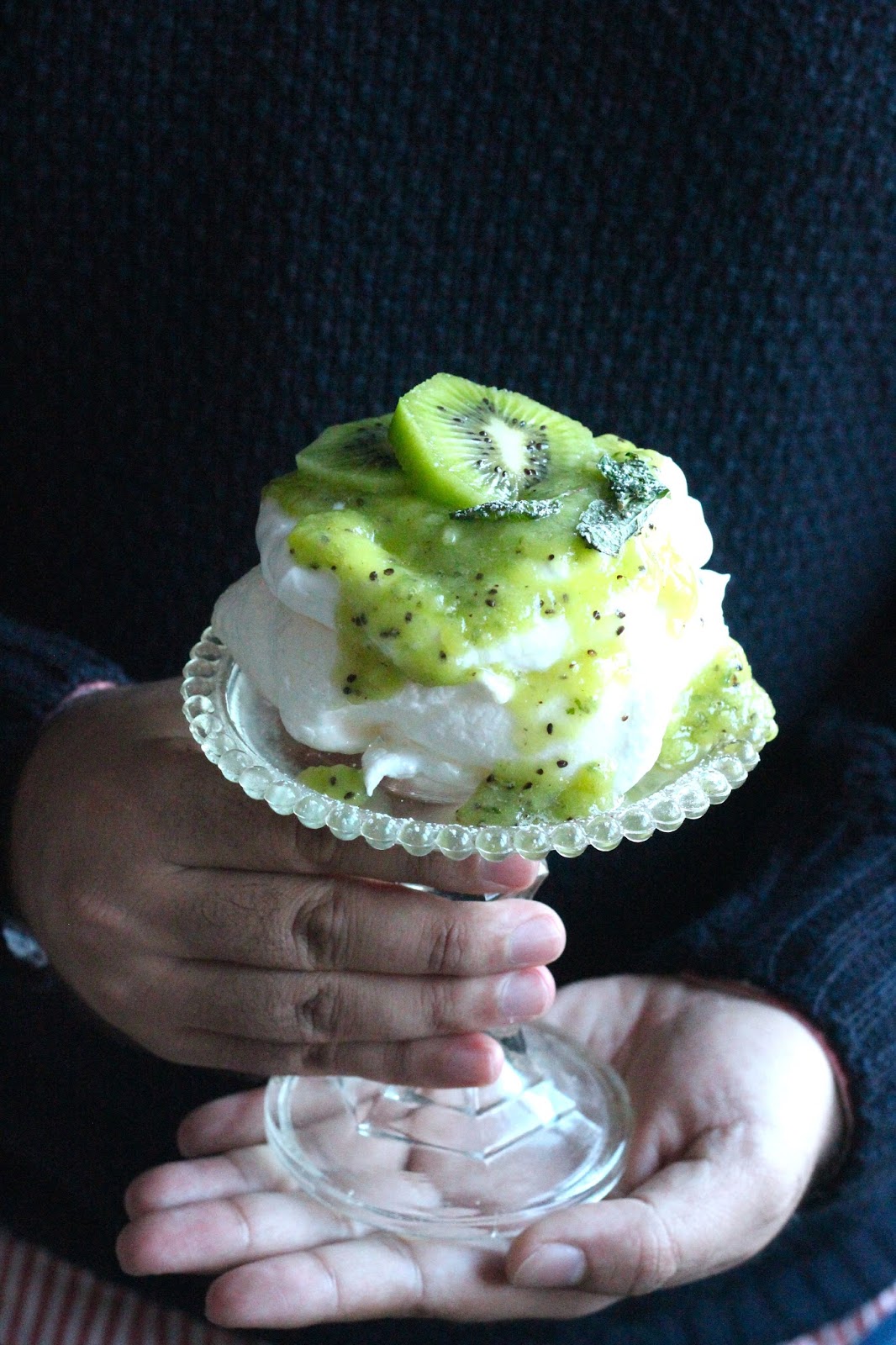 Pavlova com Natas e Creme de Kiwi (receita também em video)