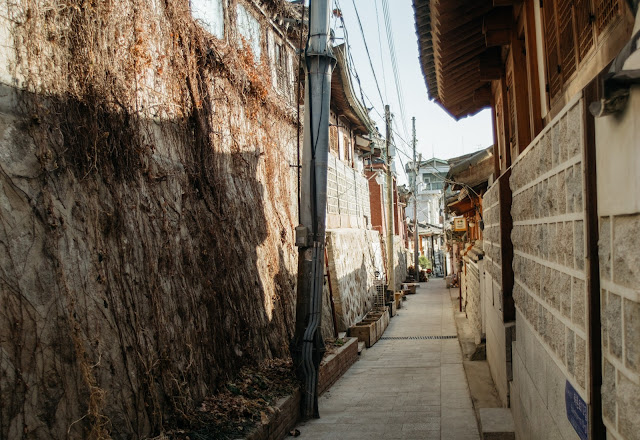 Get to know about Bukcheon Hanok Village in South Korea