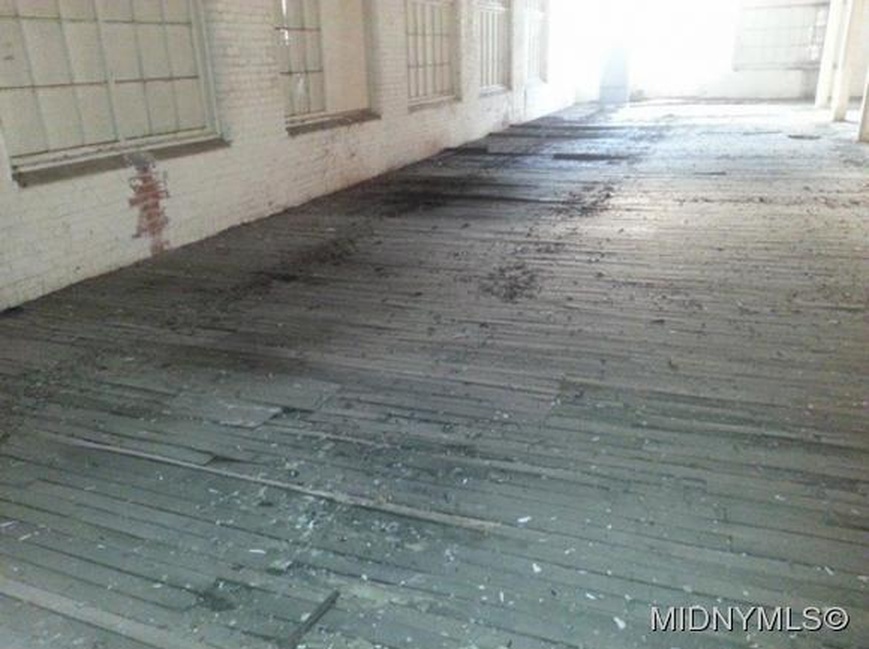 From City to Suburbia 1 Main St Clark Mills, NY 13321