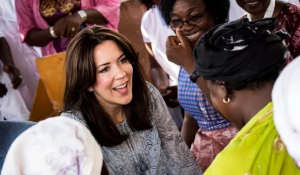 Crown Princess Mary of Denmark and foreign affairs minister Kristian Jensen started a 2 day visit to Burkina Faso