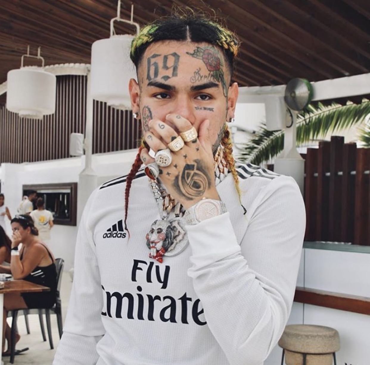 Como tekashi 6ix9ine gasta su gran fortuna