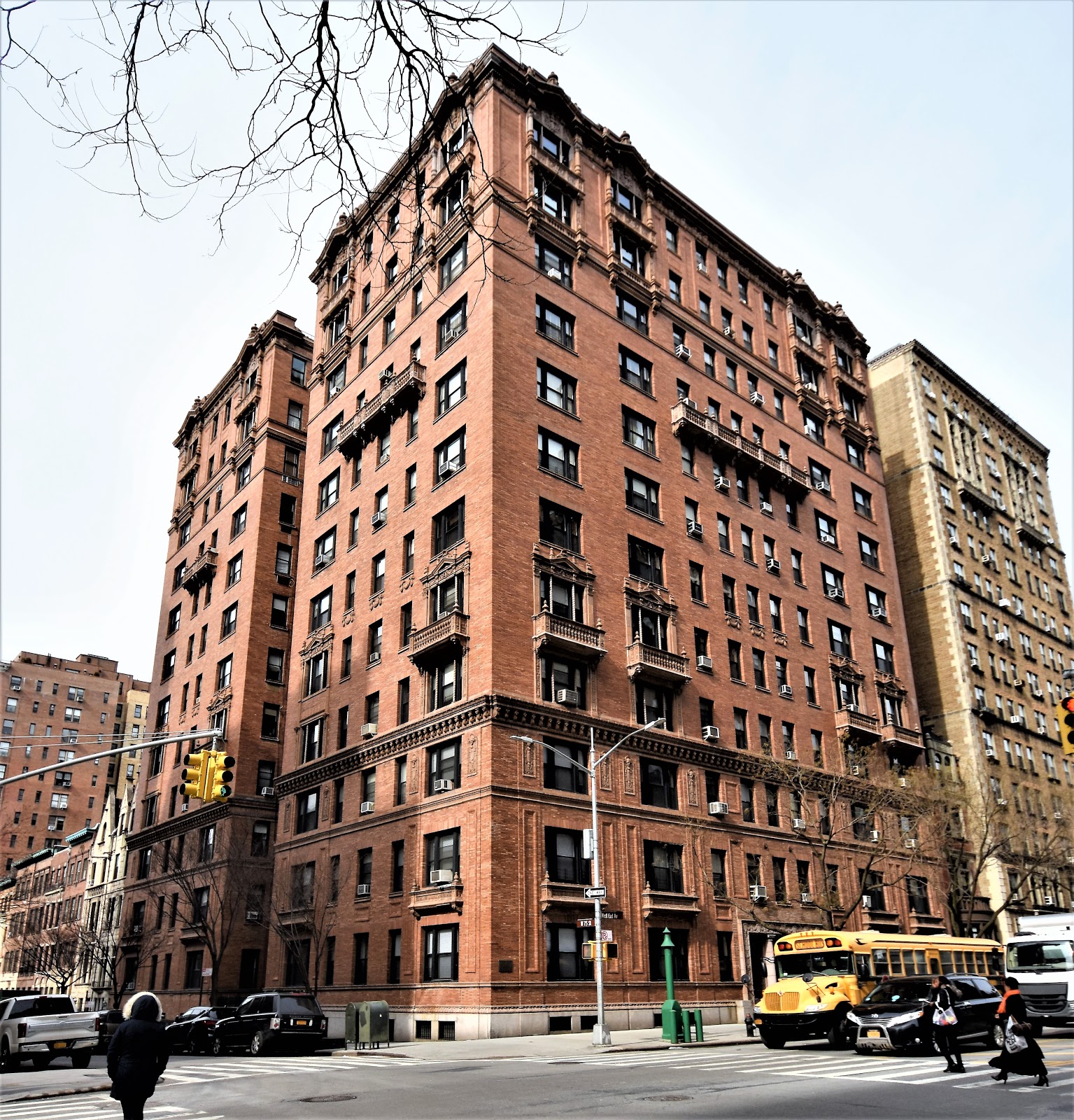 Daytonian in Manhattan Neville & Bagge's 1916 325 West End Avenue