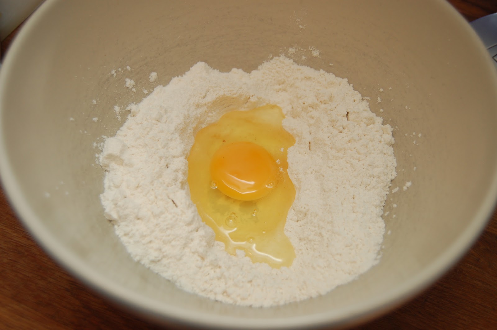 how to eat properly: homemade egg noodles (kluski)