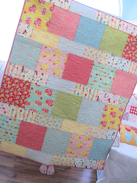 Fast and Free Quilt Patterns featured by top US quilting blog, Flamingo Toes