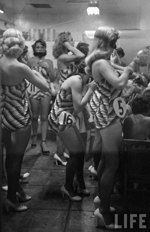 vintage everyday: Beautiful Legs Contest, 1949