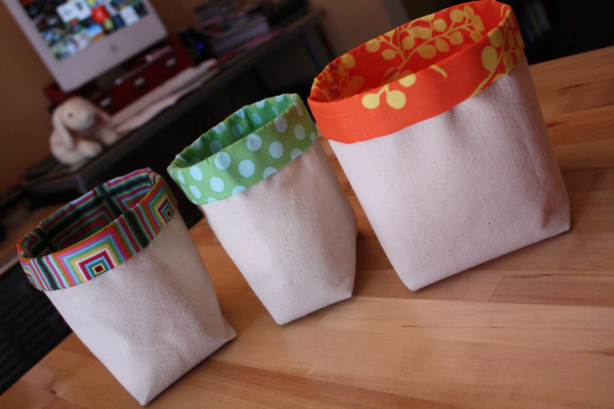 Rectangle Fabric Bin Tutorial DIY Tutorial Ideas!