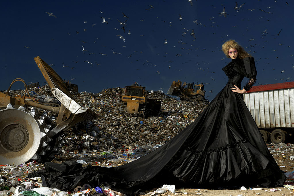 Мод на мусорку. Ханна Джонс топ-модель по американски. Фотосессия на свалке.