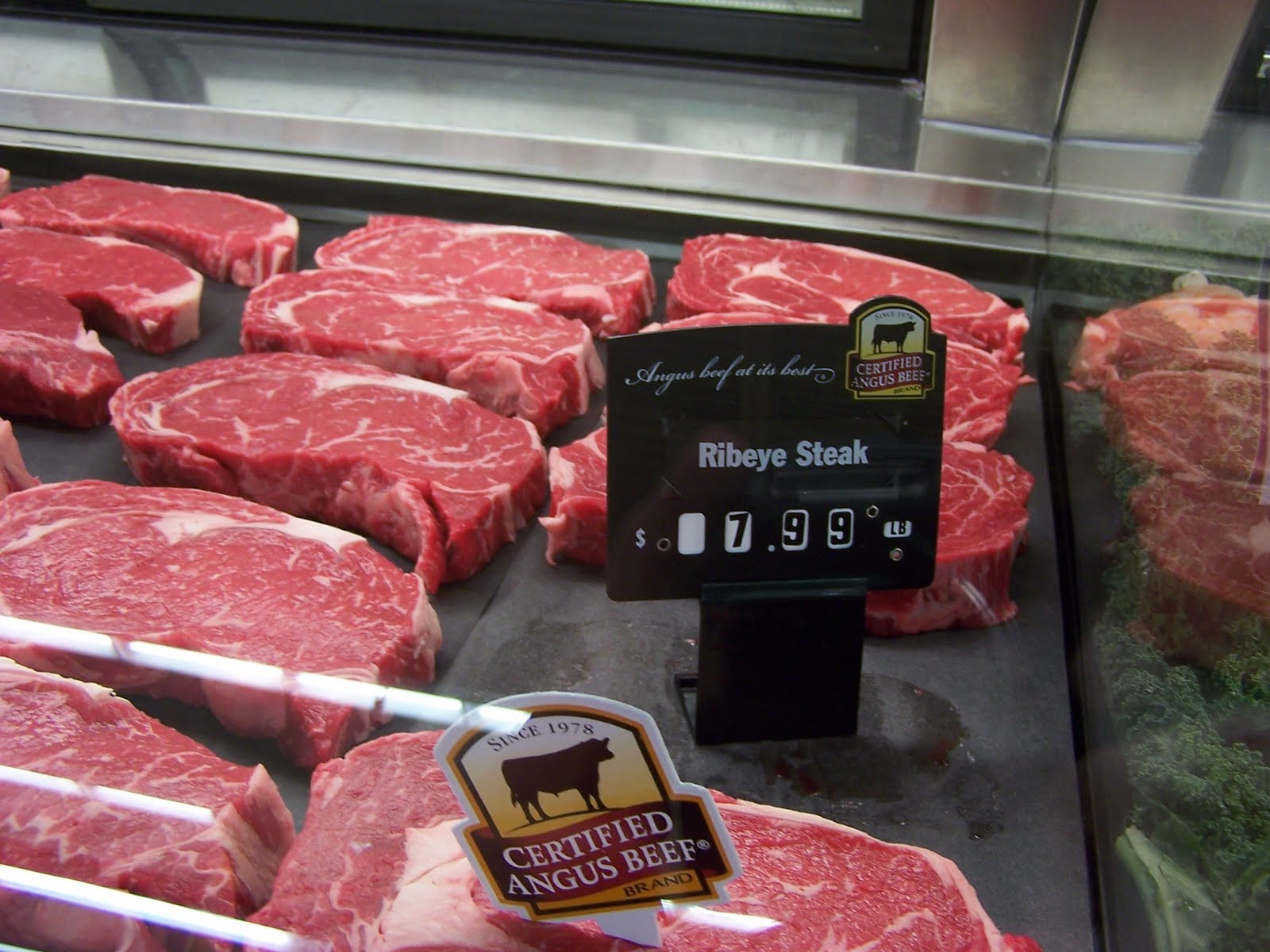 Kids, Cows and Grass Supermarket beef is raised by farm families!