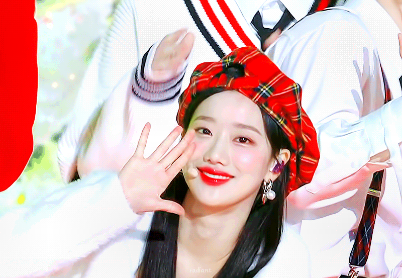 또 한 번 기적같은 직캠 달성한 에이프릴 나은 | 인스티즈