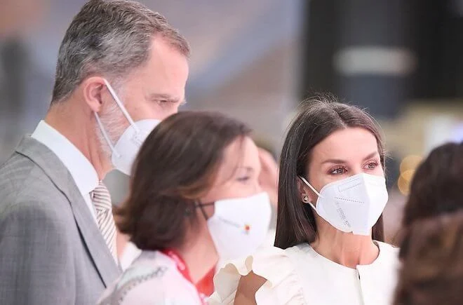 Queen Letizia wore a new denim cotton ruffle detail jumpsuit by IQ Collection Inés Domecq